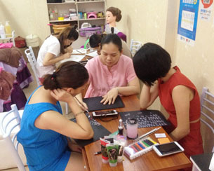 【南寧美甲學(xué)?！繉W(xué)員專訪丨幸福生活是要靠自己努力拼搏得來的