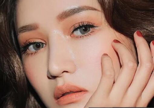 南瓜妝要怎么畫才好看？看完南寧彩妝培訓(xùn)的教程就懂了