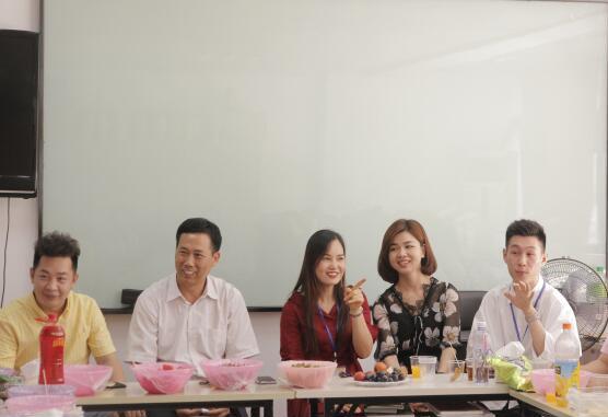 南寧美容學(xué)校：美容分享會(huì)，感謝總在別離時(shí)