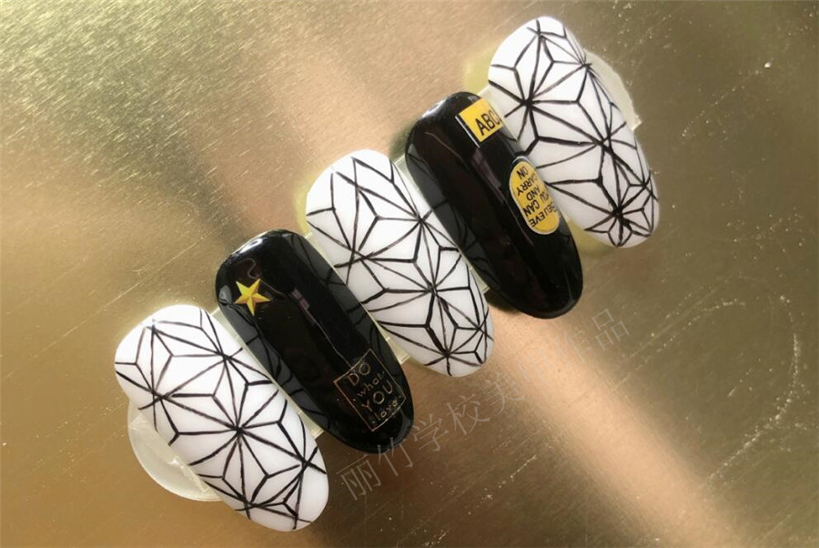 南寧美甲課堂：這是我們的美甲作品