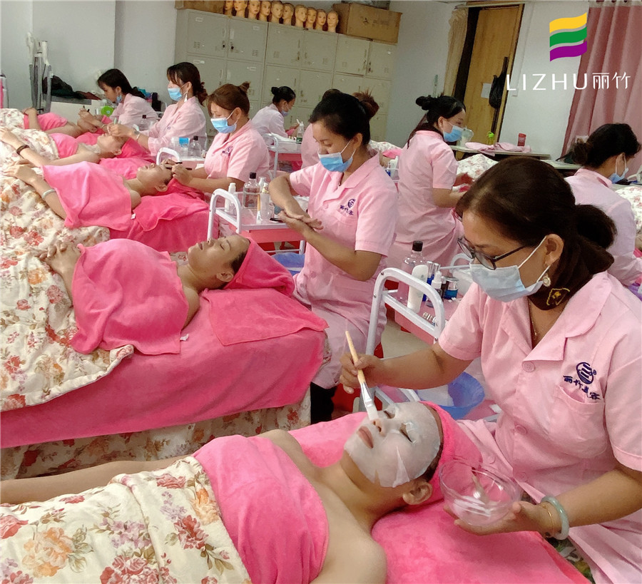 南寧學(xué)美容哪家專業(yè)？麗竹美容學(xué)校歡迎你