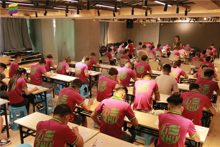 回顧《美發(fā)師》技能考試等級現(xiàn)場