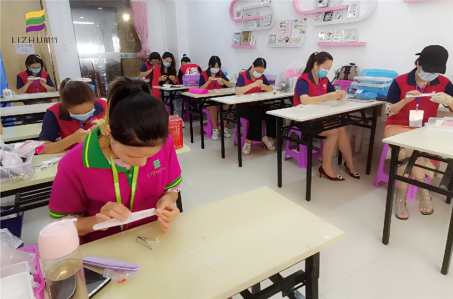 南寧美甲學(xué)校：歡迎你們，新同學(xué)