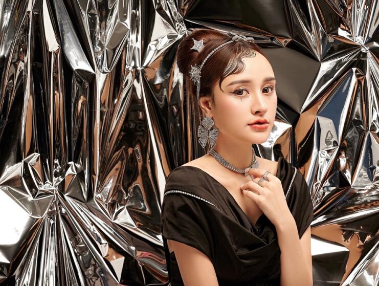 麗竹彩妝作品：奢華輕復(fù)古造型