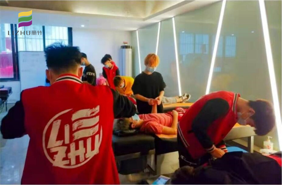 南寧美發(fā)師培訓(xùn)都學(xué)什么？專業(yè)洗護(hù)了解下