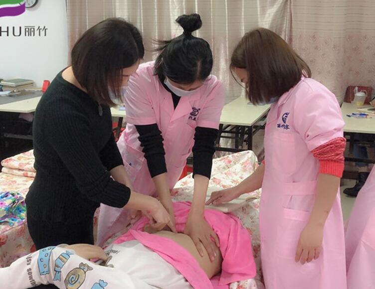 南寧美容培訓(xùn)哪家?guī)熧Y強(qiáng)？快來看看學(xué)員上課花絮吧