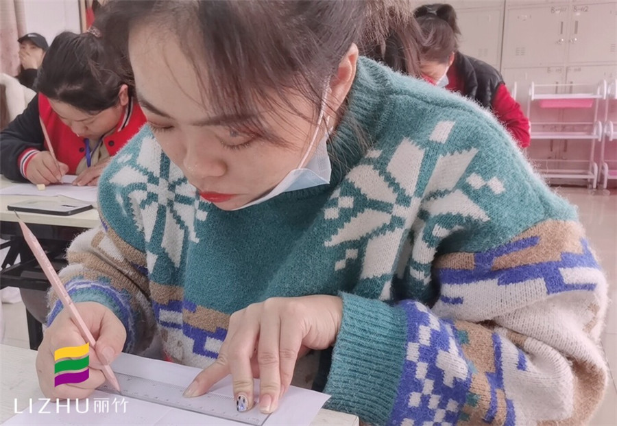 初學者如何紙上畫眉？廣西紋繡培訓教你畫