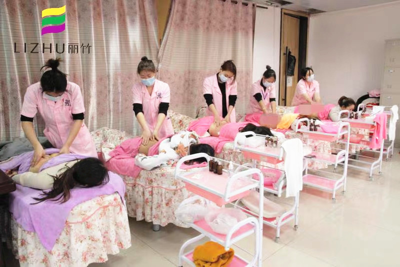 帶你去看廣西專業(yè)美容學(xué)校學(xué)習(xí)日常