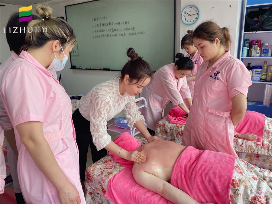 廣西美容學(xué)校課堂：認(rèn)識肩井穴和天宗穴