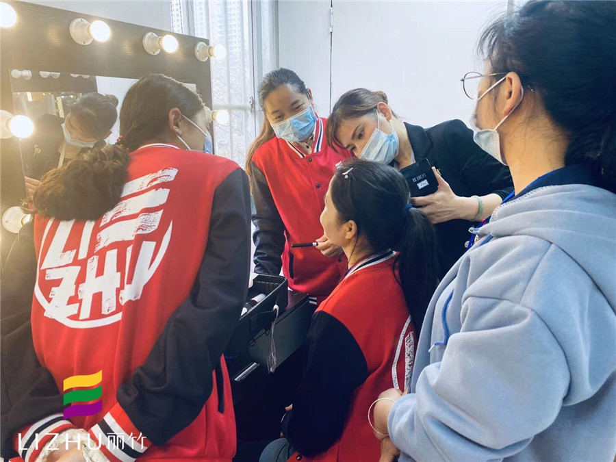 廣西哪里可以學(xué)化妝？麗竹學(xué)校歡迎參觀試聽