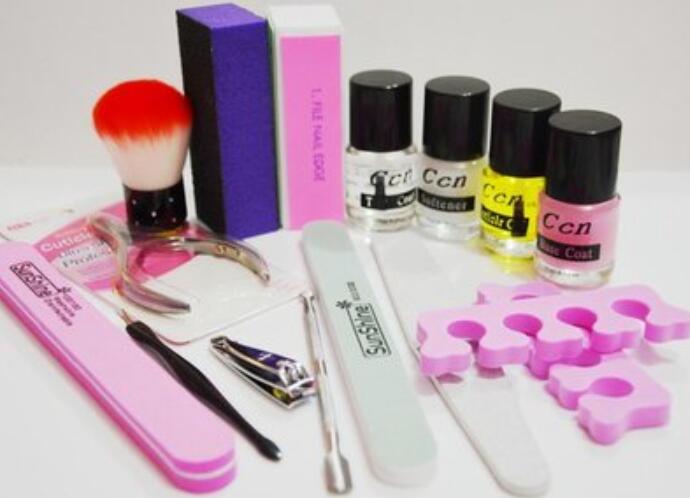 從事美甲行業(yè)需要哪些工具？廣西美甲培訓班幫你列清單