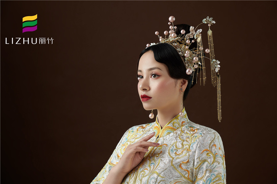 南寧專業(yè)化妝培訓作品：中式新娘造型