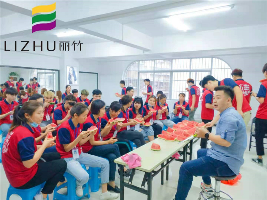 歡迎參加南寧美發(fā)學?！拔鞴吓俊?>
								
								<span id=