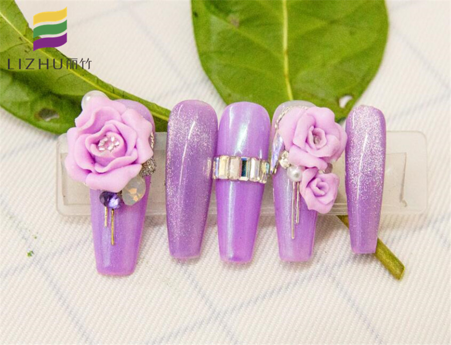 南寧美甲學校作品：浪漫雕花美甲