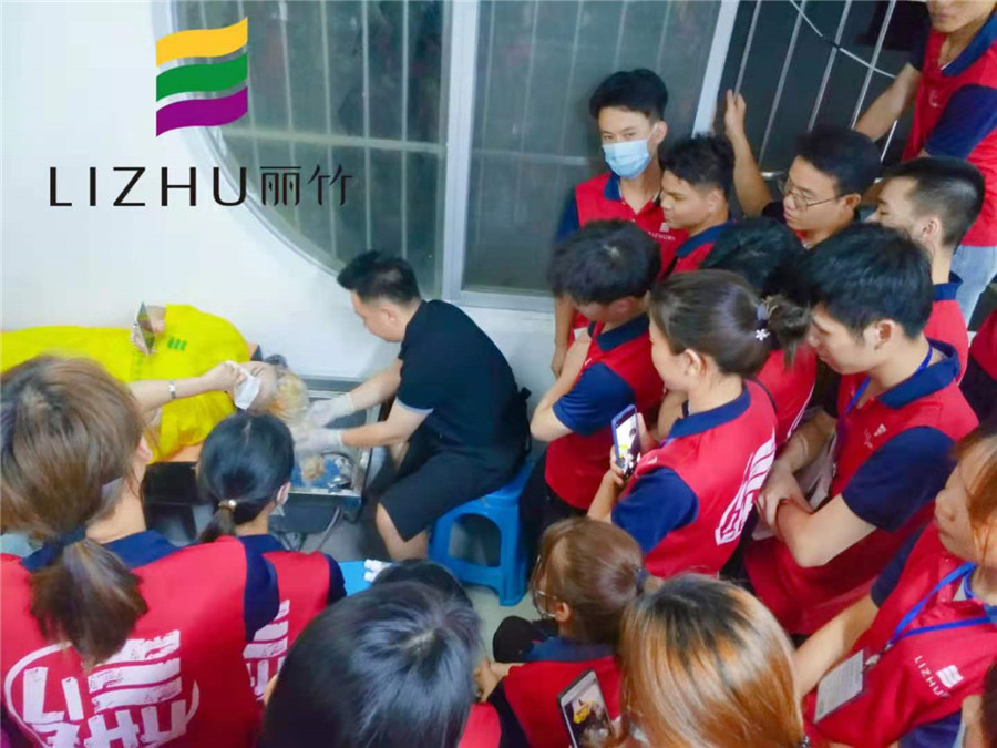 美發(fā)必學(xué)的染發(fā)技巧，廣西美發(fā)學(xué)校親囊相授