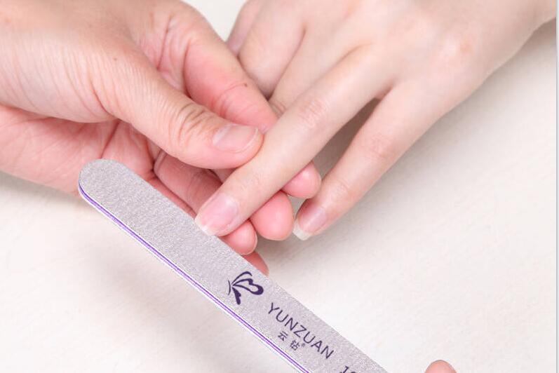 做美甲為什么要打磨？南寧美甲學校幫你揭秘