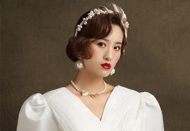 廣西有實力的化妝學(xué)校：輕復(fù)古新娘系列