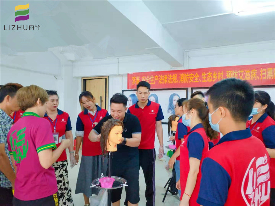 南寧專業(yè)的美發(fā)學(xué)校有哪些？來麗竹學(xué)?？纯?>
								
								<span id=