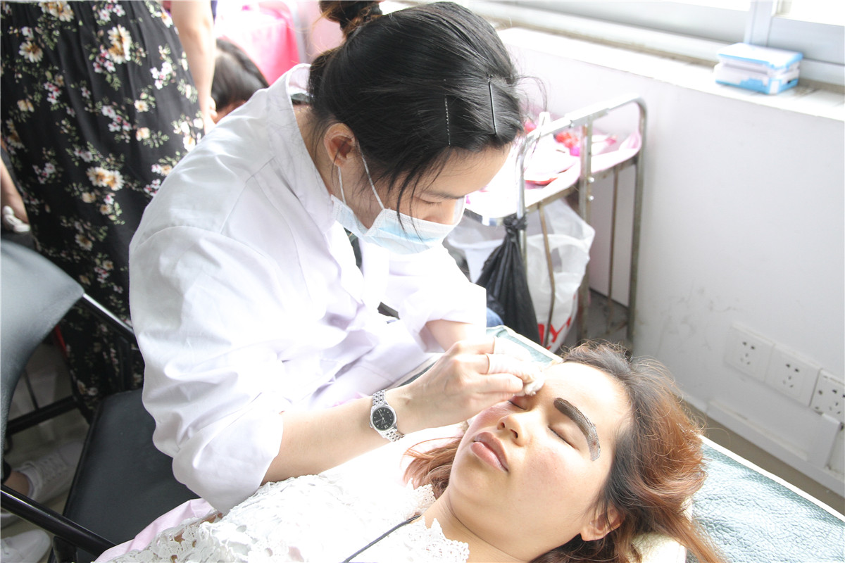 美睫過后為什么要修補(bǔ)眉毛呢？