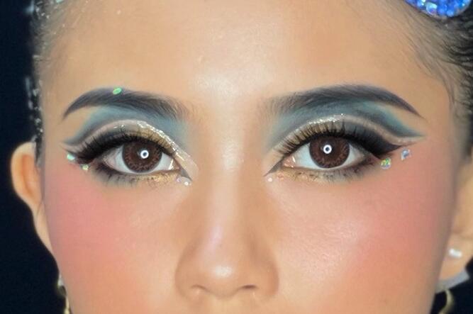 可甜可咸，美美噠眼妝~