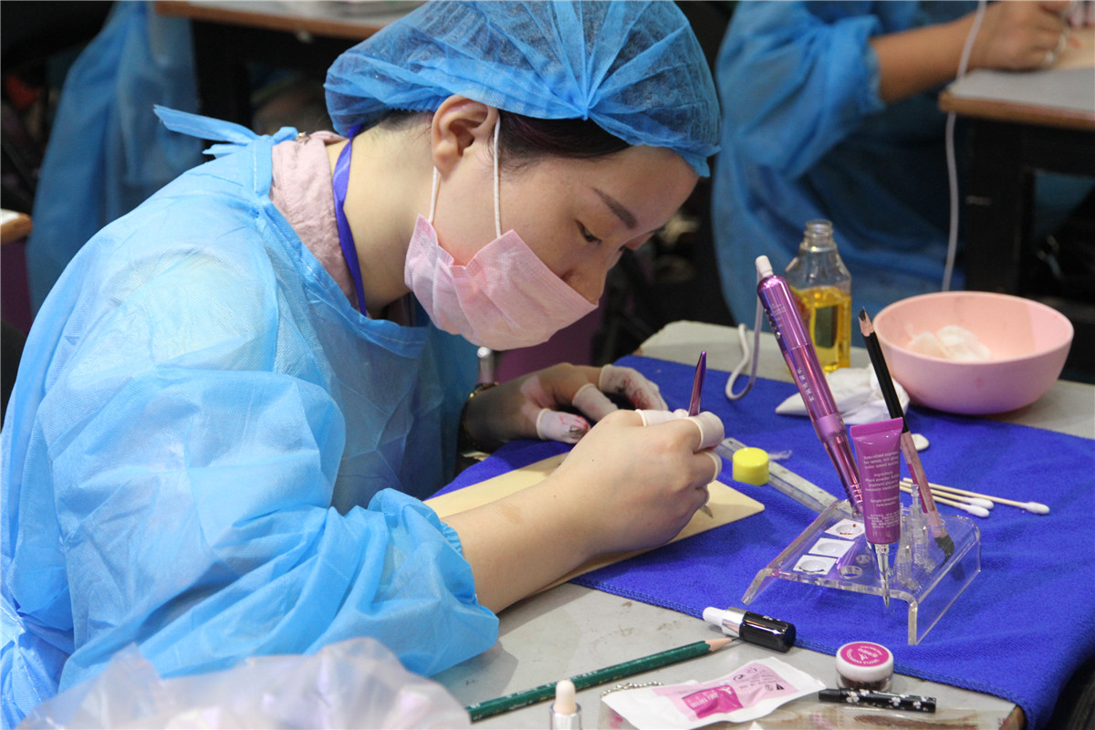 廣西紋繡培訓(xùn)資訊：紋眉和繡眉哪個好