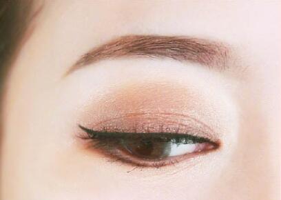 日常風(fēng)眼影畫(huà)法