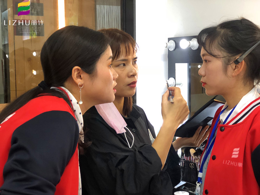 如何判別護(hù)膚彩妝品好不好？