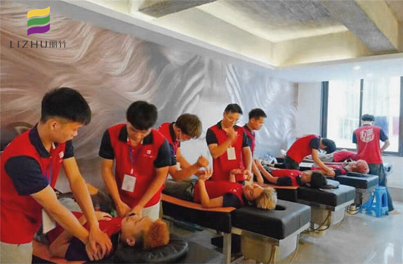 想知道南寧學(xué)美發(fā)哪家口碑好？來看看課堂花絮吧！