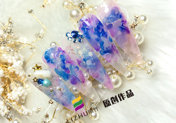 不同甲形如何涂色？南寧教得好的美甲培訓(xùn)教你