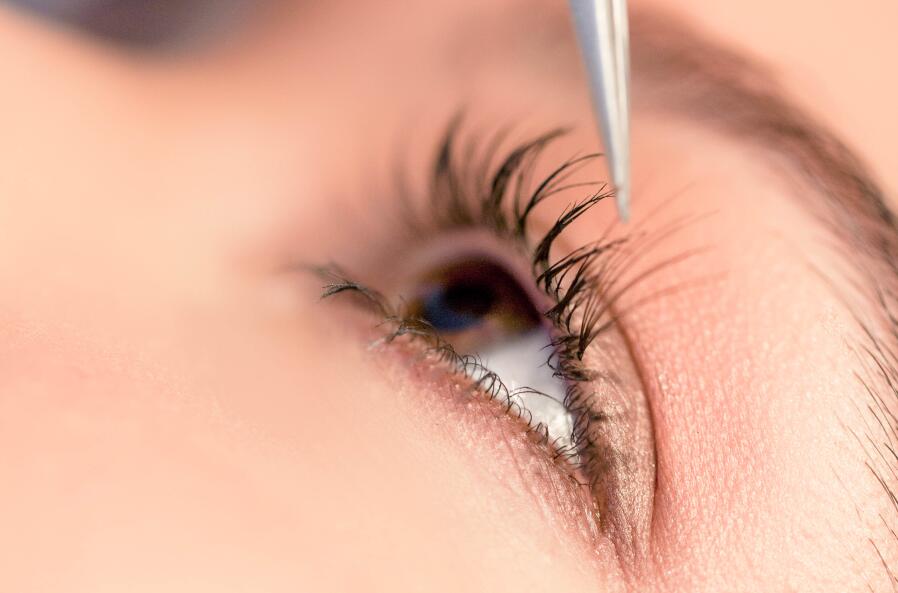 學(xué)美睫必備基本技法，看廣西美睫培訓(xùn)哪家好