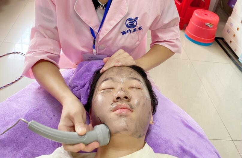 超聲波面部排毒的好處，南寧學(xué)美容的機(jī)構(gòu)告訴你