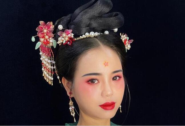 南寧彩妝造型學(xué)校作品：古裝造型