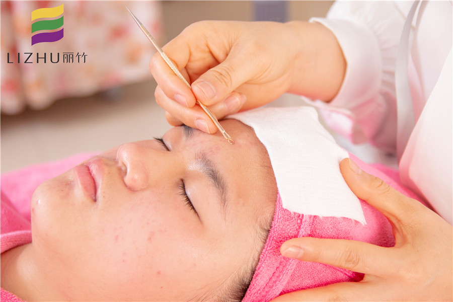 學(xué)美容祛痘法，告訴你廣西美容學(xué)校哪家正規(guī)