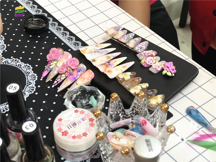 南寧美甲去哪學？歡迎來麗竹美甲全能班試聽