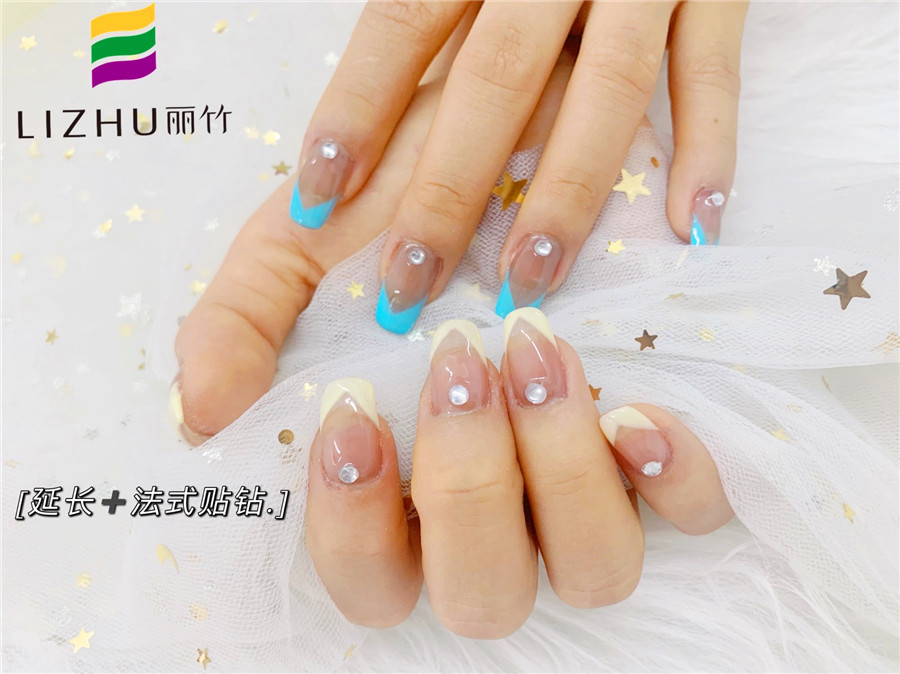 學(xué)延長(zhǎng)甲教程，感受廣西學(xué)美甲哪家專業(yè)？