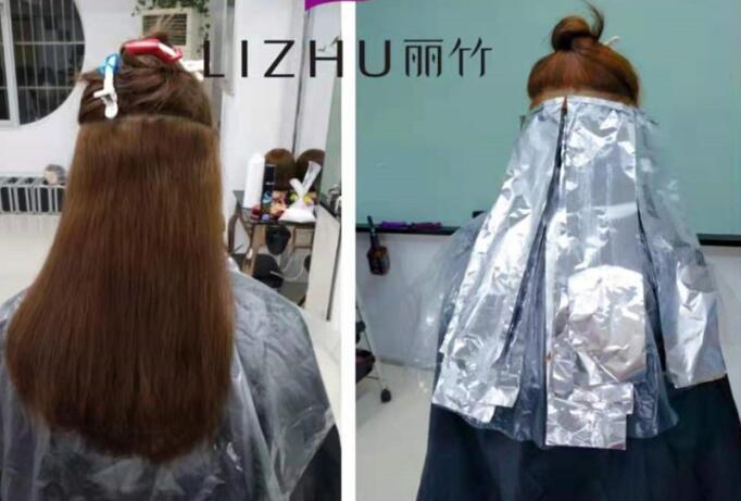 正確褪淺的技巧，南寧美發(fā)課堂正在講解