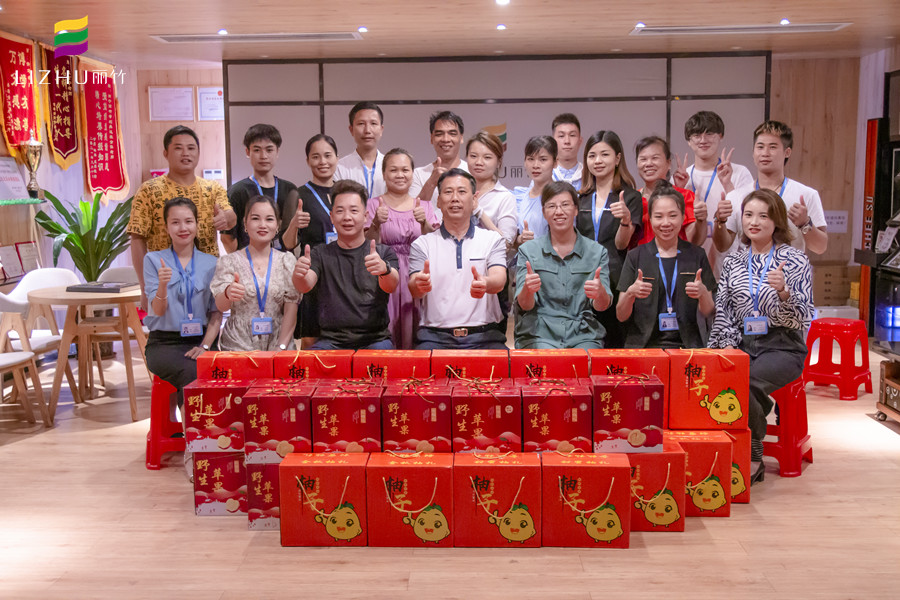 麗竹學校中秋祝福：團團圓圓，其樂融融