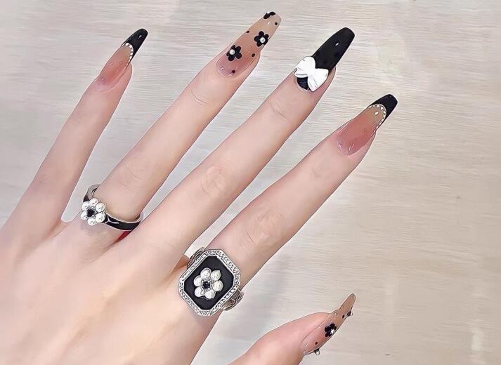 好看的延長(zhǎng)甲款式，和南寧網(wǎng)紅美甲培訓(xùn)學(xué)