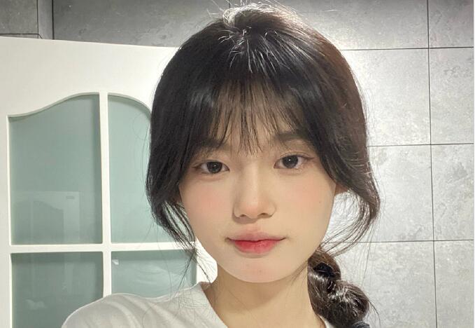 粉嫩韓國(guó)學(xué)妹妝，快和廣西彩妝造型學(xué)校學(xué)起來(lái)