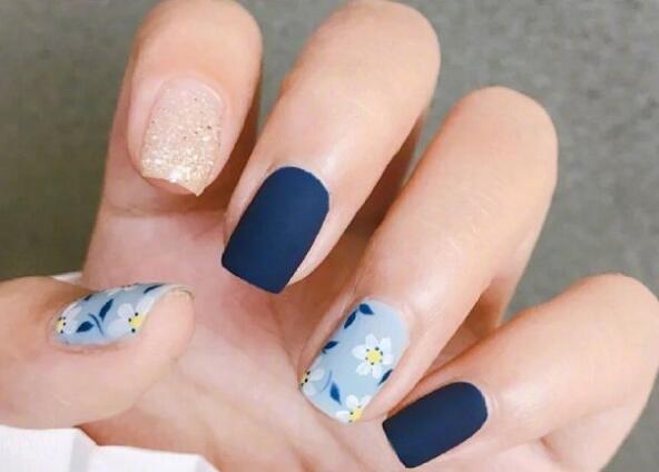 南寧專業(yè)美甲學校：藍色系美甲合輯