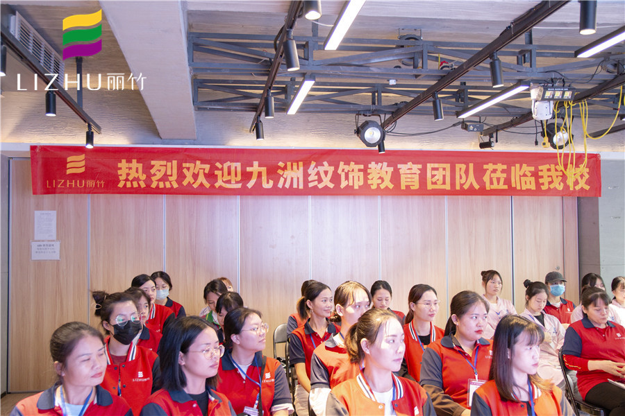 南寧紋繡學(xué)校“高 級感眉眼唇精修班”火爆開班