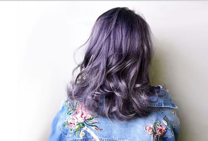 云朵燙發(fā)怎么護(hù)理？南寧美發(fā)師培訓(xùn)怎么說