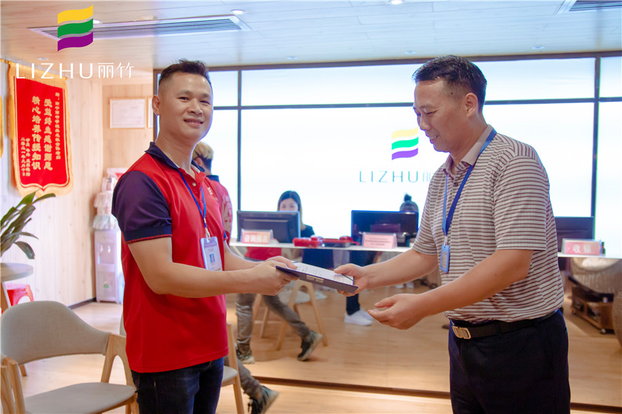 南寧美發(fā)學校畢業(yè)學員感言：感謝感謝！