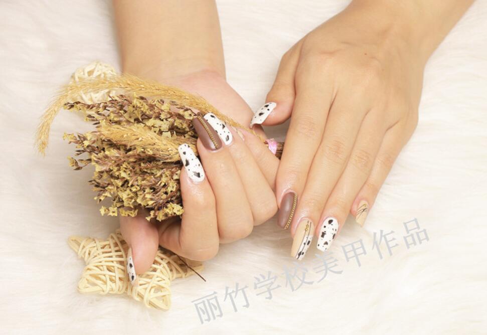 如何擁有閃亮健康的指甲？和南寧美甲培訓(xùn)機構(gòu)一起學(xué)