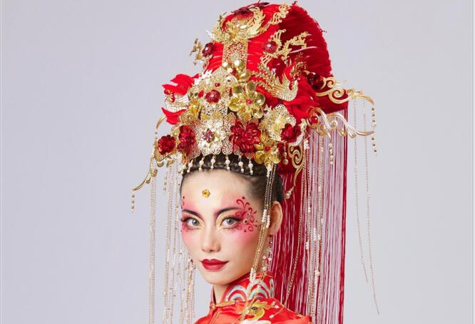 丹鳳朝陽  |  桂林美業(yè)大賽創(chuàng)意彩妝作品