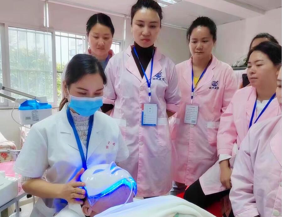 如何使用美容儀器小氣泡？南寧美容培訓班教你方法