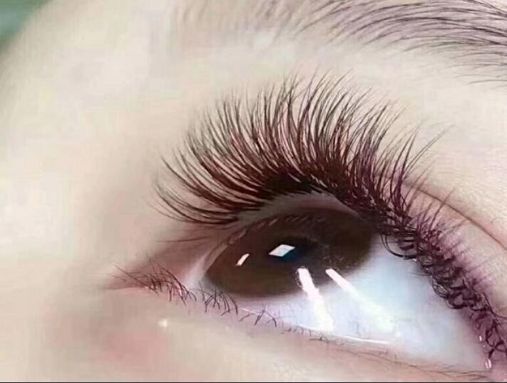 廣西美睫培訓(xùn)學(xué)校：不同眼形嫁接睫毛的方法