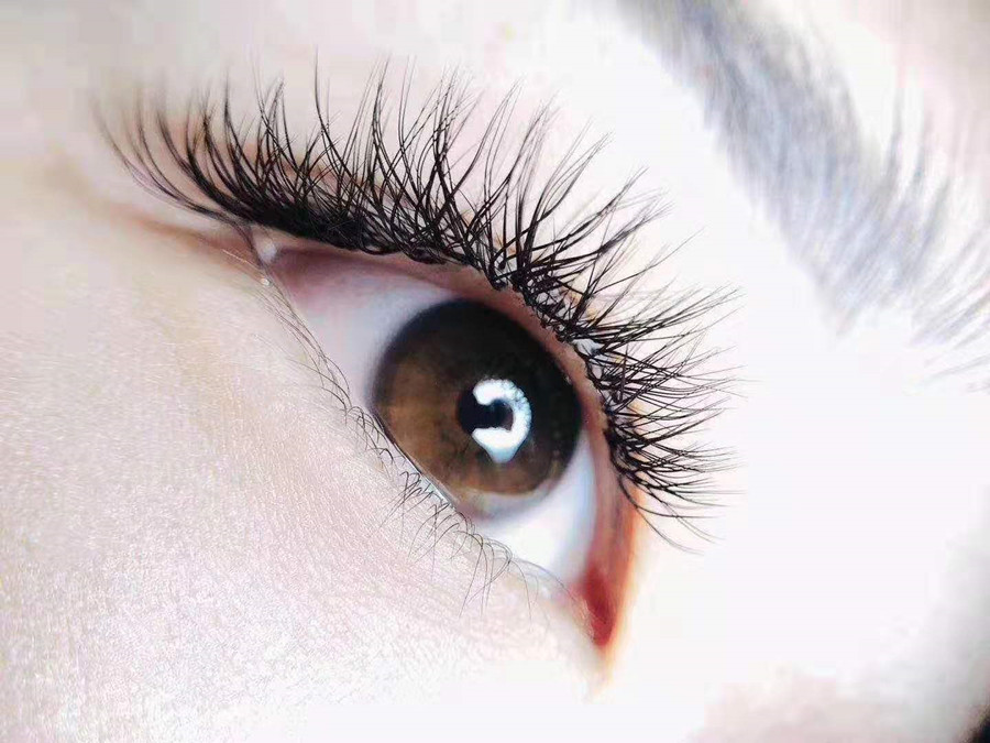 美睫過(guò)后睫毛易掉的原因，南寧美睫學(xué)校找到了