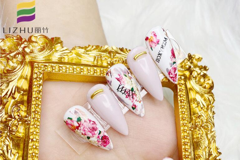 復(fù)古玫瑰花美甲，南寧美甲師培訓(xùn)班作品