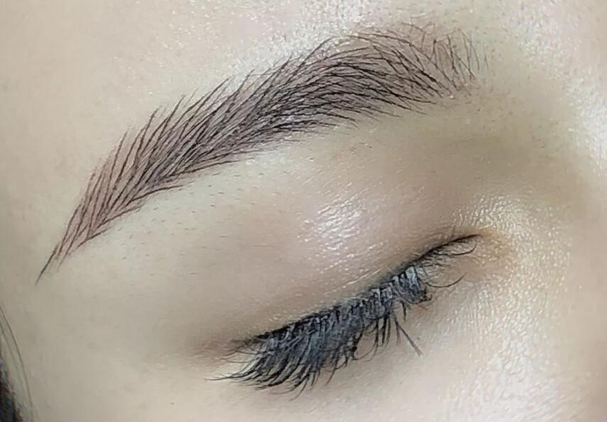 野生眉怎么畫？廣西專業(yè)化妝培訓(xùn)學(xué)校教你